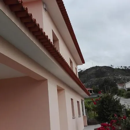 Guest house Vistafreita- &